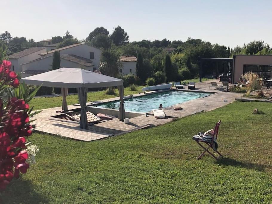 Chalet Bois Cosy Avec Piscine Aix Nature Aix-en-Provence Exterior photo